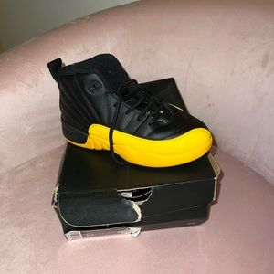 Jordans retro 12